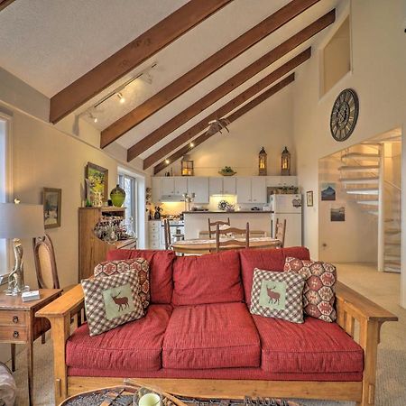 Beautiful Beech Mountain Condo With Private Balcony! 외부 사진