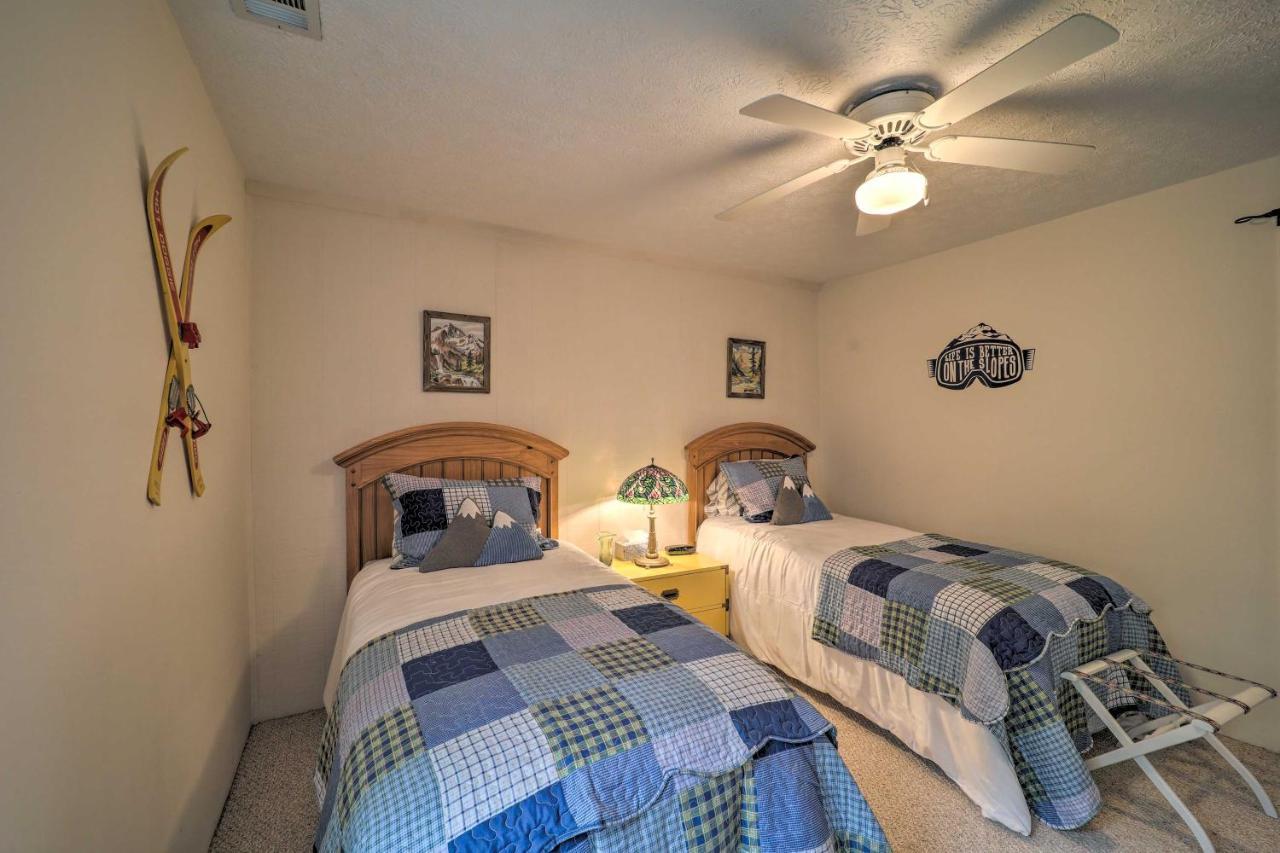Beautiful Beech Mountain Condo With Private Balcony! 외부 사진